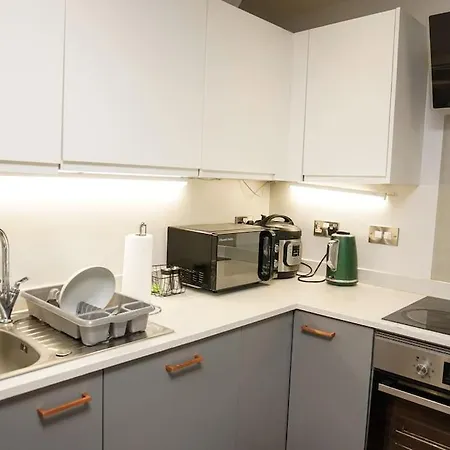 Peaceful 2br Hideout With Instant Self Check-in At Kelham Island Retreat Apartment