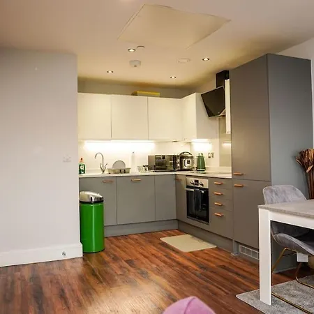 Peaceful 2br Hideout With Instant Self Check-in At Kelham Island Retreat Apartment *